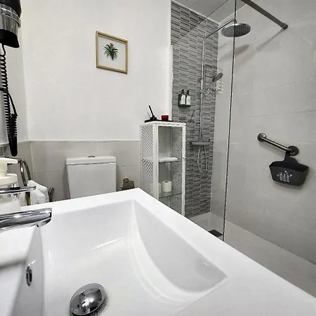 Casa Bimba Con Terraza Y Ducha Exterior דירה *